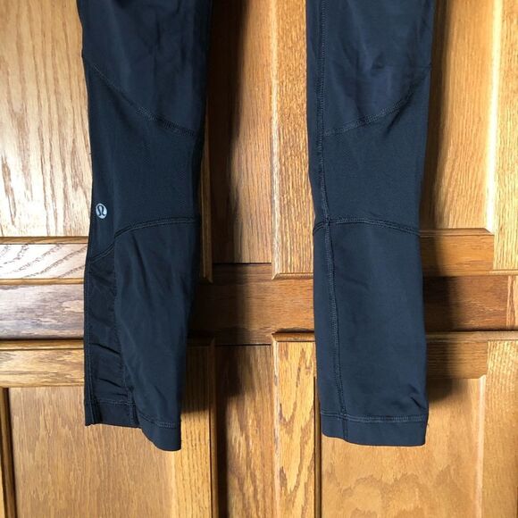 Lululemon Black Multi-Pocket Ankle Leggings - 4 - Picture 9 of 13